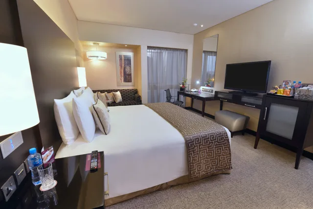 غرفة قياسية، Crowne Plaza Bahrain 1/5
