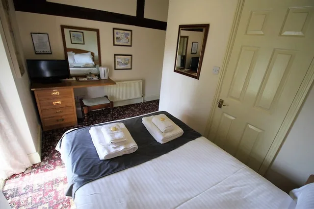 Standard, Double Bed, The Kings Arms 2/5