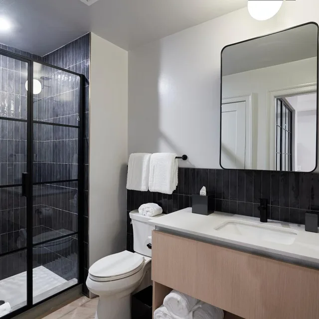 استوديو بسرير كوين لذوي الإعاقة، Riversuites At The Battery 1/2