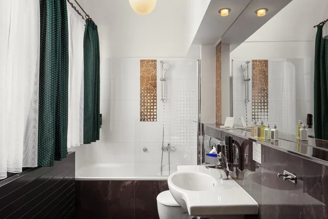 غرفة مفردة، The Charles Hotel 7/14