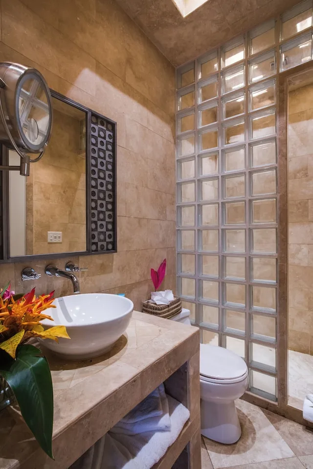 غرفة بسريرين كوين، The Placencia 3/3
