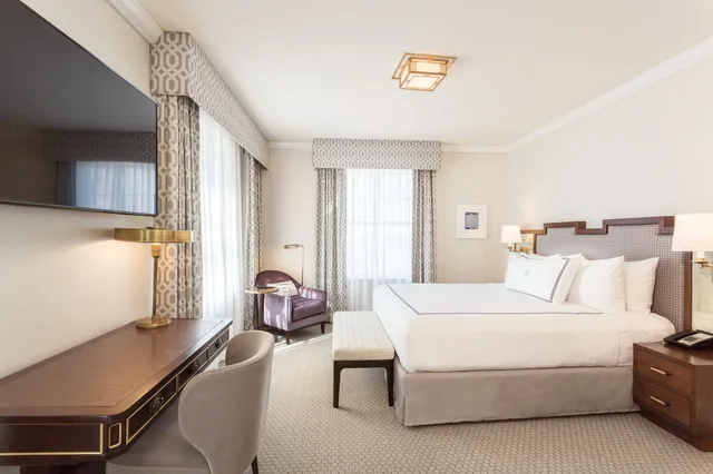 Artist, Suite, King Bed, The Lancaster Hotel 1/3