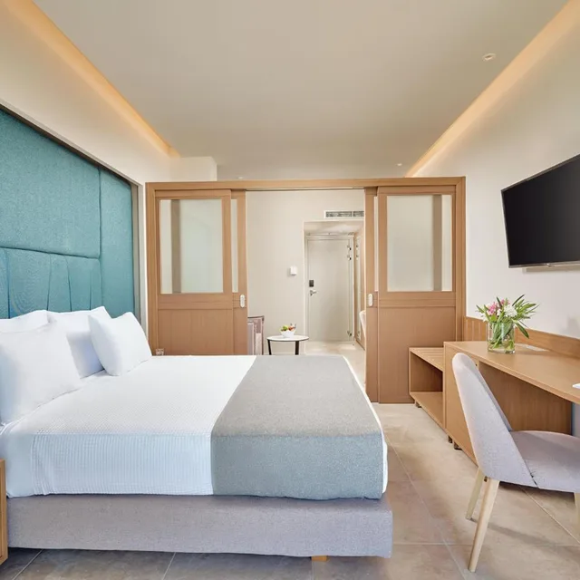 جناح جونيور بإطلالة على البحر، Princess Sun Hotel 2/5