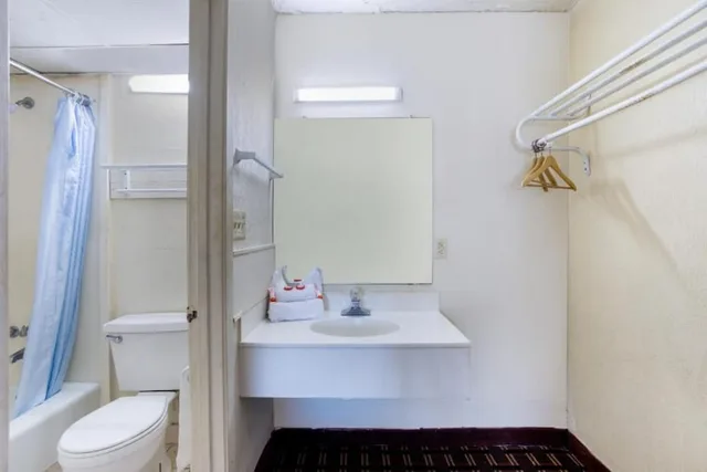 غرفة بسرير كينج، OYO Hotel Pensacola I-10 & Hwy 29 6/9