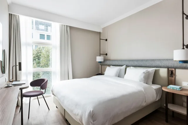 Room, King Bed, Ambasciatori Hotel Venice Mestre, Tapestry Collection by Hilton 6/7
