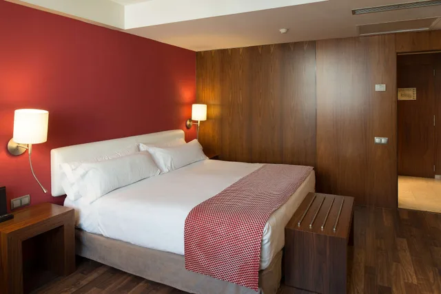 غرفة بسريرين منفصلين، Hotel Catalonia Ramblas 4/8