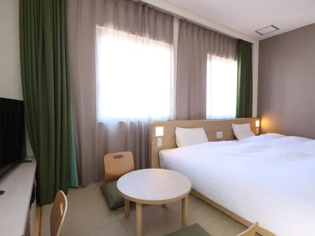 غرفة بفراش فوتون وسريرين منفصلين، Dormy Inn Kofu Natural Hot Spring 1/1