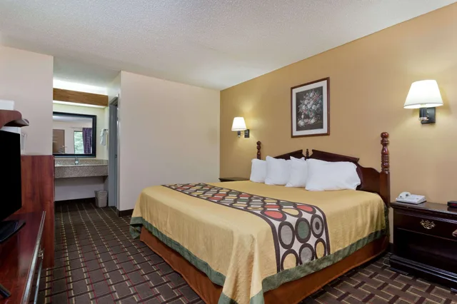 غرفة بسرير كوين، Super 8 by Wyndham Franklin Hwy 31 1/4