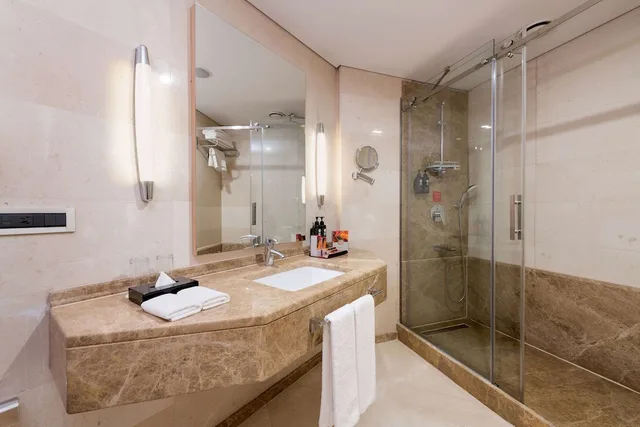 Suite, King Bed, Ramada Plaza By Wyndham Istanbul City Center 3/3