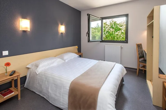 غرفة رباعية، Hotel Eco - A75 4/10