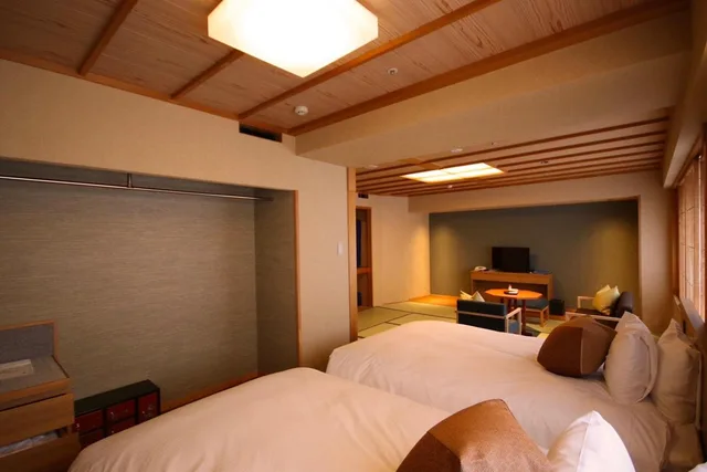 غرفة ديلوكس رباعية، Hida Hotel Plaza 2/8
