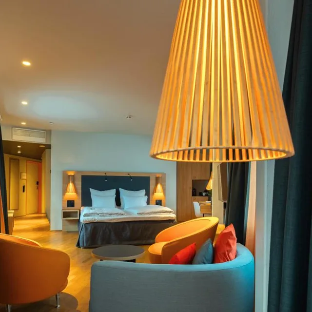 جناح جونيور، Clarion Hotel The Edge 7/10
