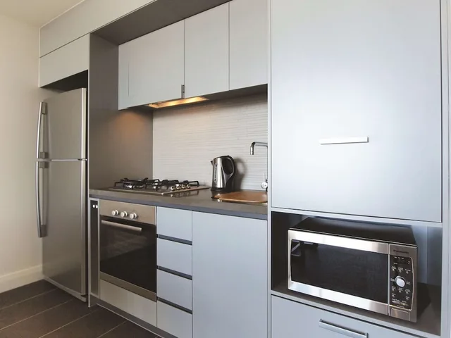 Oaks Redcliffe Mon Komo Suites, North Lakes, Narangba 12/77