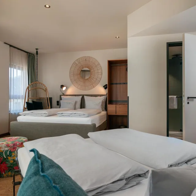 Roomy, Deluxe, Double Bed، Cocoon Salzburg 3/10