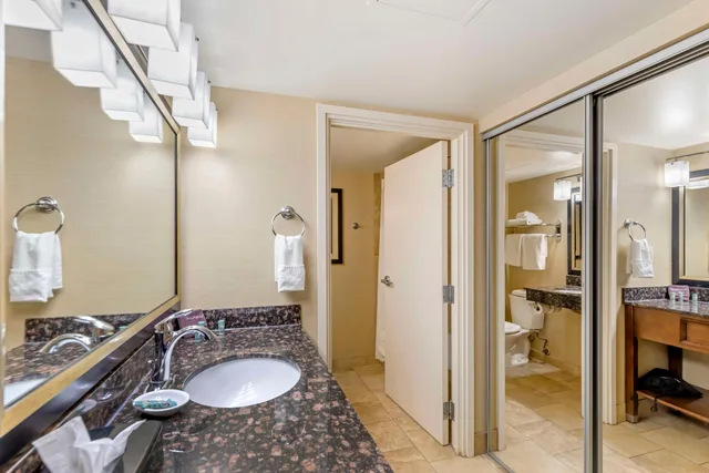 Flat, King Bed, Sofa, Pet Friendly، Best Western Cottontree Inn 2/2