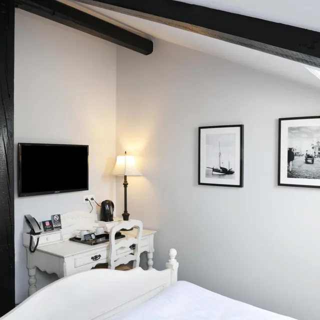 غرفة بسريرين منفصلين أو سرير مزدوج، Fosshotel Baron 3/10