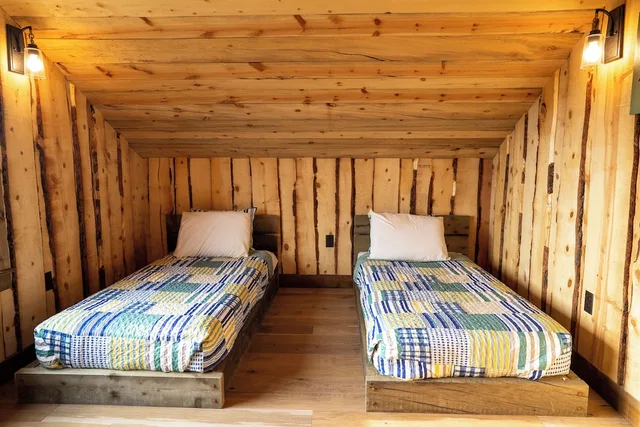 Lodge, 6 Beds, 3 King Beds, Zion Mountain Ranch 1/8