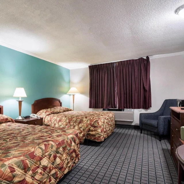غرفة بسريرين كوين، Rodeway Inn Syracuse Carrier Circle 2/7