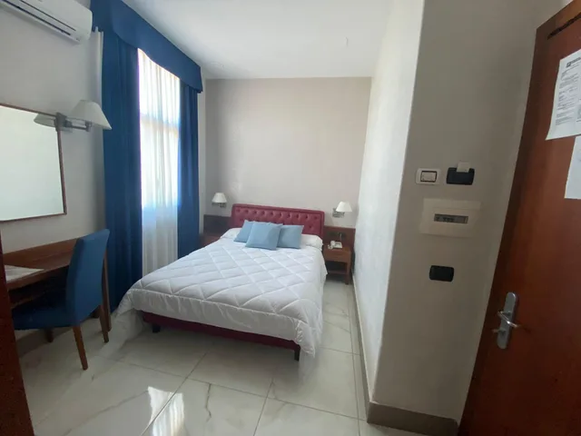 غرفة بسرير مزدوج، Hotel Gli Dei 1/3