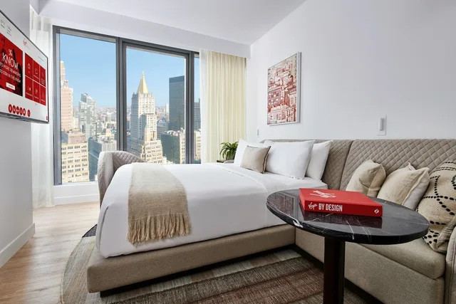 Sky, King Bed, City View، Virgin Hotels New York City 1/1