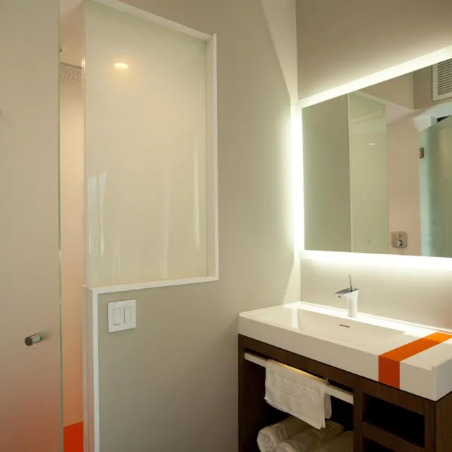 بنتهاوس بسرير كينج بشرفة، NobleDen Hotel 7/10