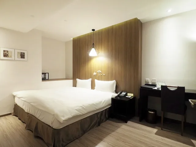 Premier, Queen Bed, No Parking، Stay Hotel Taichung Yizhong 2/4