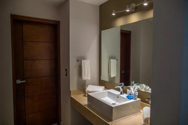 غرفة قياسية بإطلالة على البحر، Ocean View Beach Hotel 4/4