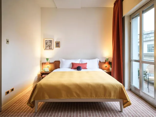 Medium، Max Brown Hotel Missori, part of Sircle Collection 1/2