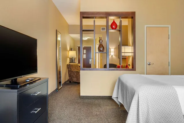 جناح بسريرين كوين، Cambria Hotel Denver International Airport 2/2