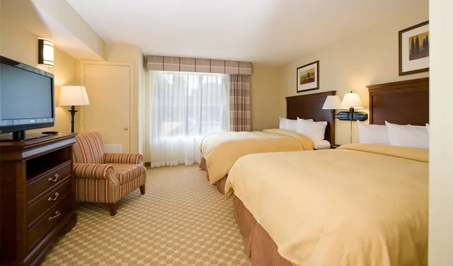 غرفة بسريرين كوين، Country Inn Suites By Radisson Fredericksburg Va 2/2