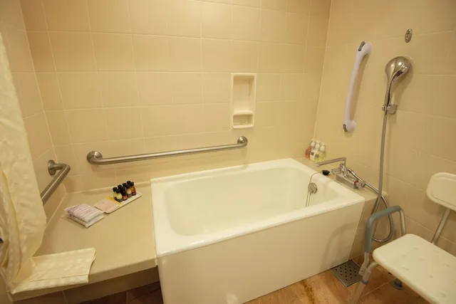 غرفة بسريرين منفصلين لذوي الإعاقة، Hotel Okura Fukuoka 3/4