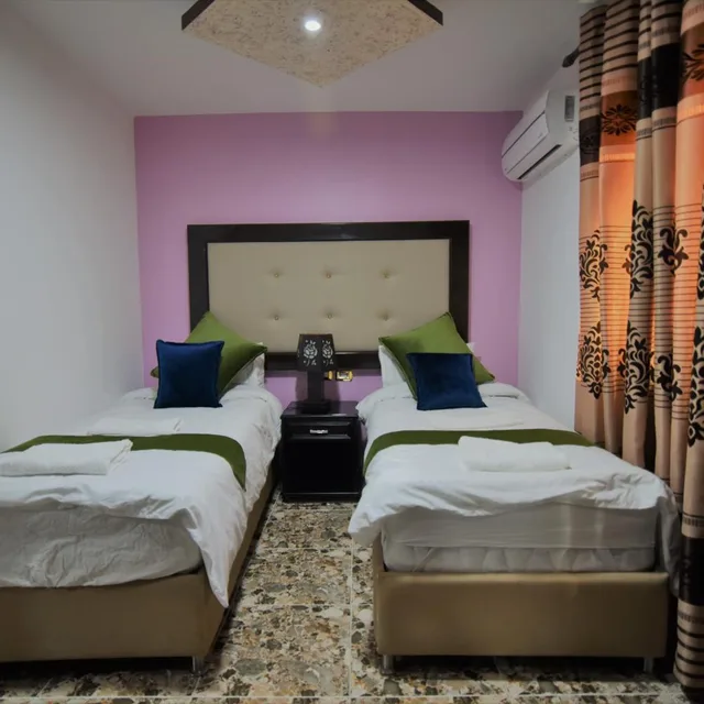 غرفة عائلية بحمام خاص، Petra Princes Hotel 3/9