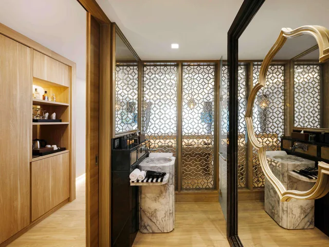 جناح ديلوكس بسرير كينج بإطلالة على الجبل، Avista Grande Phuket Karon MGallery 9/10