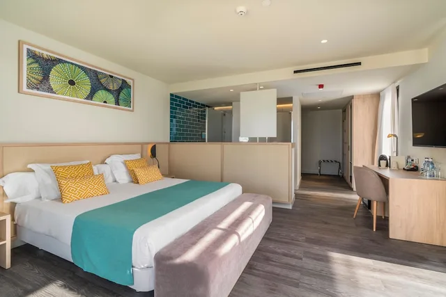 My Favorite Club, King Bed, Sea Front, Sea View، AluaSoul Palma Hotel - Adults only 1/7