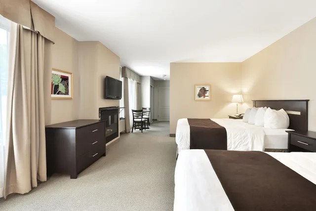 غرفة بسريرين كوين، Hotel Le Versailles 1/4