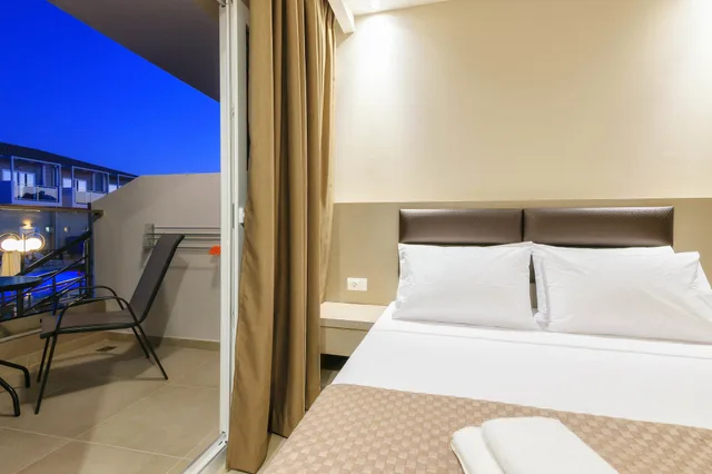 استوديو بسرير مزدوج بإطلالة على المسبح، Vice Apartments 5/10