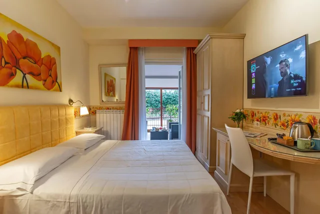 غرفة صغيرة مزدوجة بشرفة، Hotel Jane 1/10