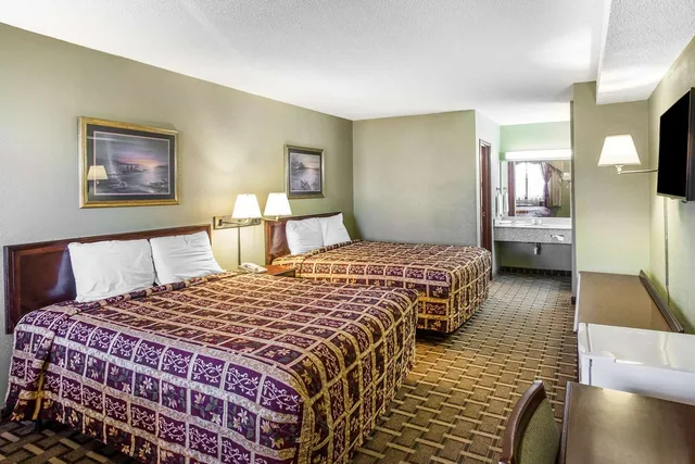 غرفة بسريرين كوين، Rodeway Inn & Suites Smyrna - Nashville Area 3/3