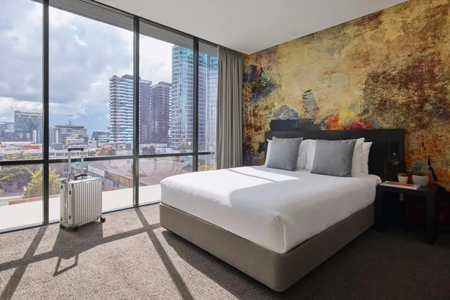 غرفة بسرير كينج وسرير كوين بإطلالة، Kennigo Hotel Brisbane 3/5