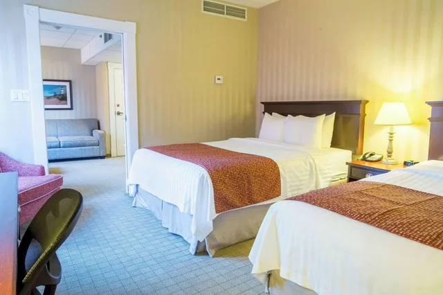 Suite, 2 Queen Beds, Quality Inn Suites Charlottetown Downtown 3/4
