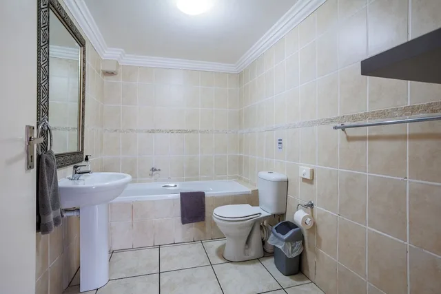 2 Bedrooms, Economy, Apartment, 1 Double and 3 Single Beds، Ilita Lodge 6/6