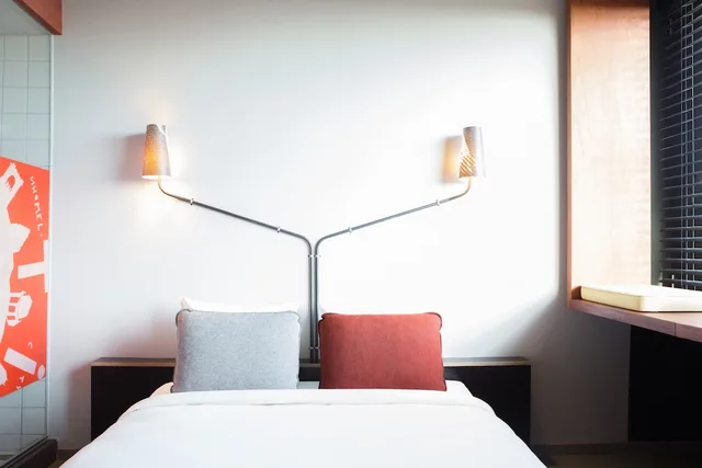 غرفة قياسية بسرير مزدوج، Volkshotel Amsterdam 1/5