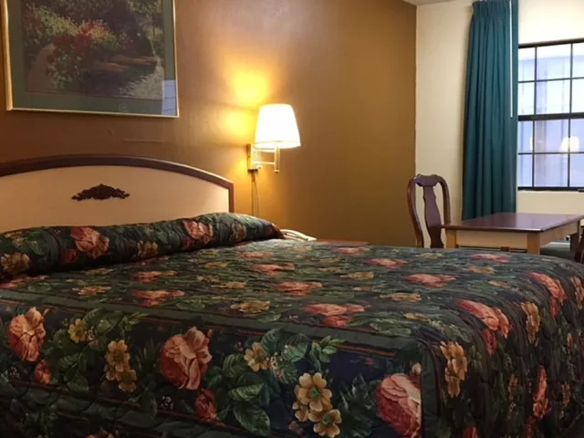 غرفة أساسية مفردة بسرير كينج، Budget Inn Talladega 7/9