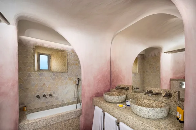 Island, Suite, King Bed, Partial Sea View, Hotel Cala Di Volpe Costa Smeralda 9/10
