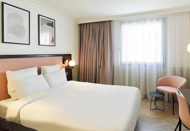 غرفة بسرير مزدوج لذوي الإعاقة، B&B Hotel Saint Quentin en Yvelines Centre Gare 1/3