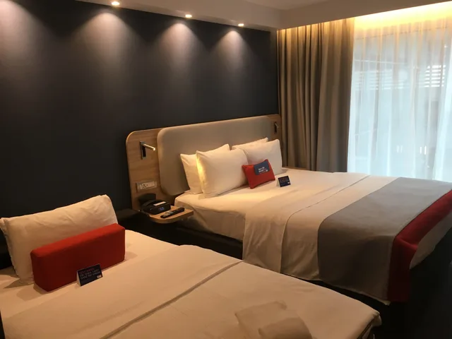 غرفة قياسية بسرير مزدوج، HOLIDAY INN EXPRESS ZURICH AIRPORT 4/7