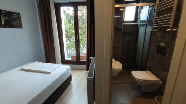 غرفة بسرير مزدوج بإطلالة على الحديقة، Hotel Torun Istanbul Old City 9/10