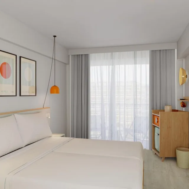 غرفة بسريرين منفصلين بإطلالة على المسبح، Sol House Mallorca - Adults Only 1/6