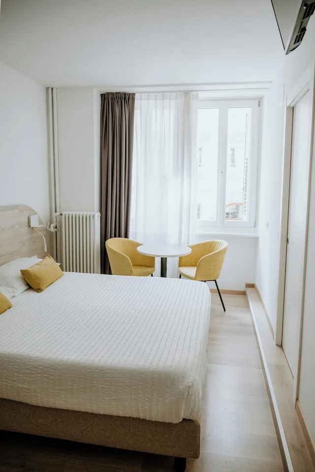غرفة كومفورت بسرير كوين بإطلالة على المدينة، Hotel Garni Venezia 1/5
