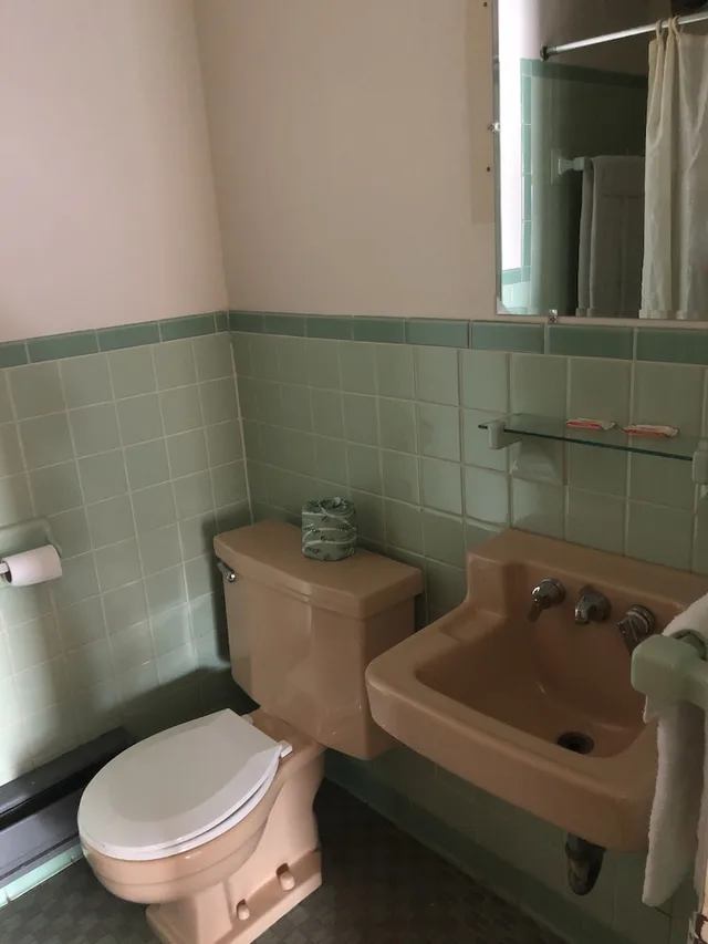 غرفة أساسية بسريرين مزدوجين، Downtown motel 2/3